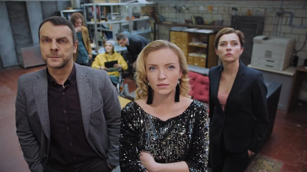 Момент из трейлера сериала Свои