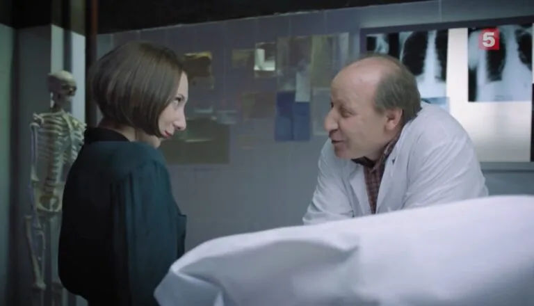 Момент из 10 серии 1 сезона