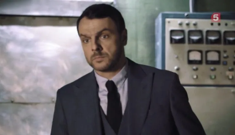 Момент из 19 серии 1 сезона