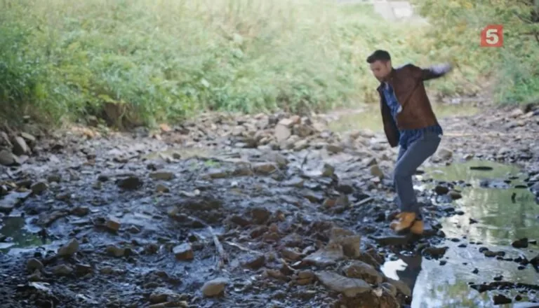 Момент из 18 серии 2 сезона