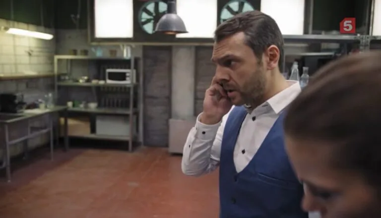 Момент из 22 серии 2 сезона