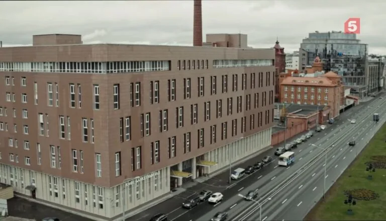 Момент из 30 серии 2 сезона