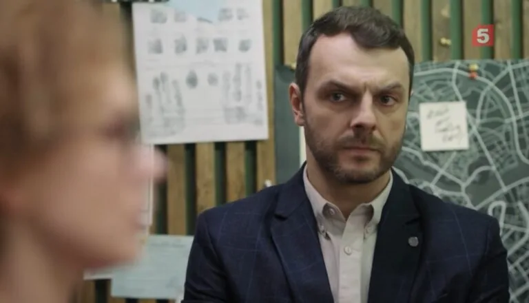 Момент из 7 серии 2 сезона