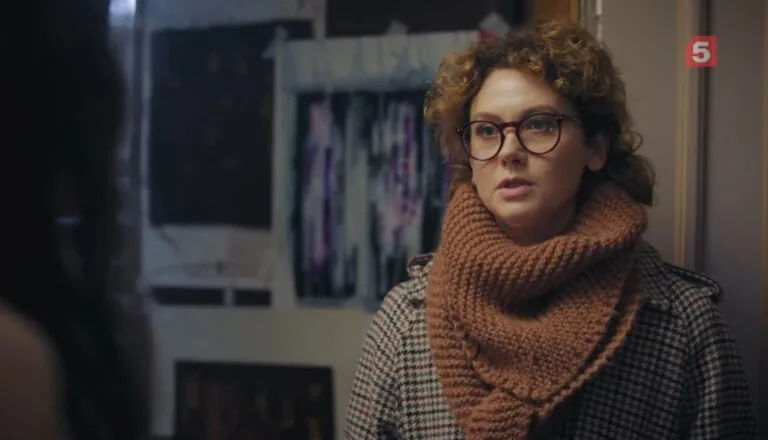 Момент из 1 серии 3 сезона