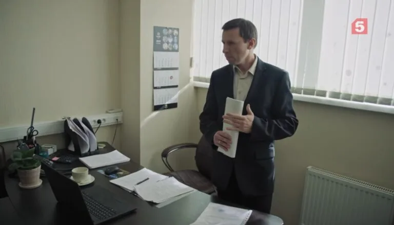 Момент из 2 серии 3 сезона