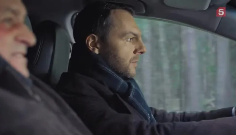 Момент из 20 серии 3 сезона