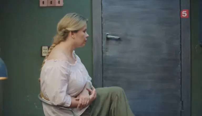 Момент из 24 серии 4 сезона