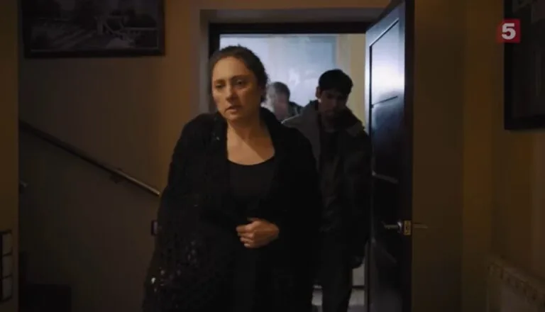 Момент из 17 серии 5 сезона