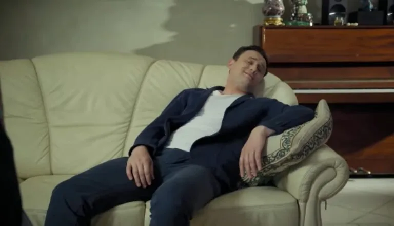 Момент из 15 серии 6 сезона