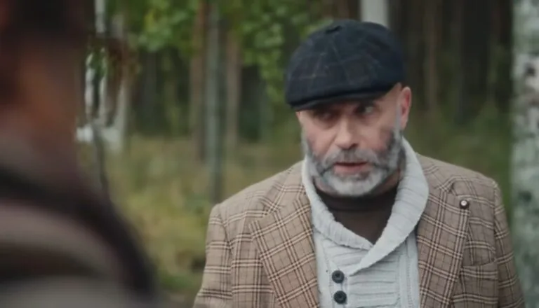 Момент из 16 серии 7 сезона